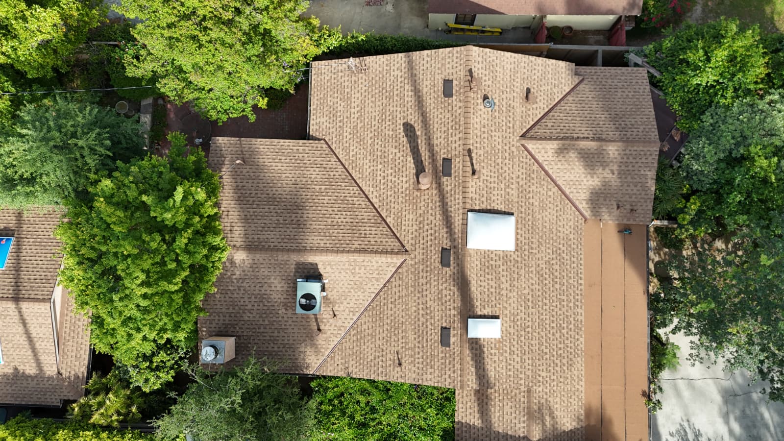 Shingles Roof- San Fernando Valley and Santa Clarita